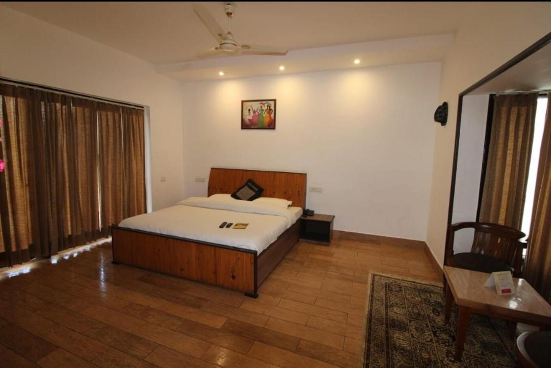 Mist N Meadows Resort Rājgarh 外观 照片