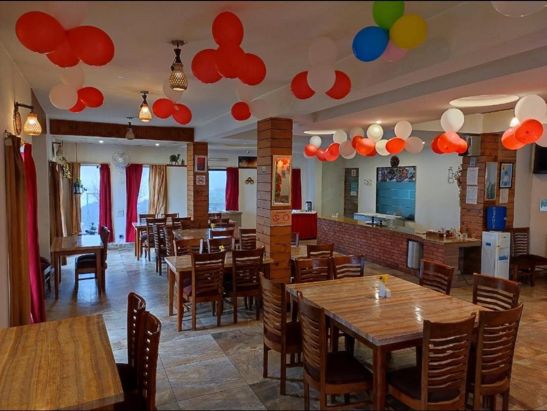 Mist N Meadows Resort Rājgarh 外观 照片