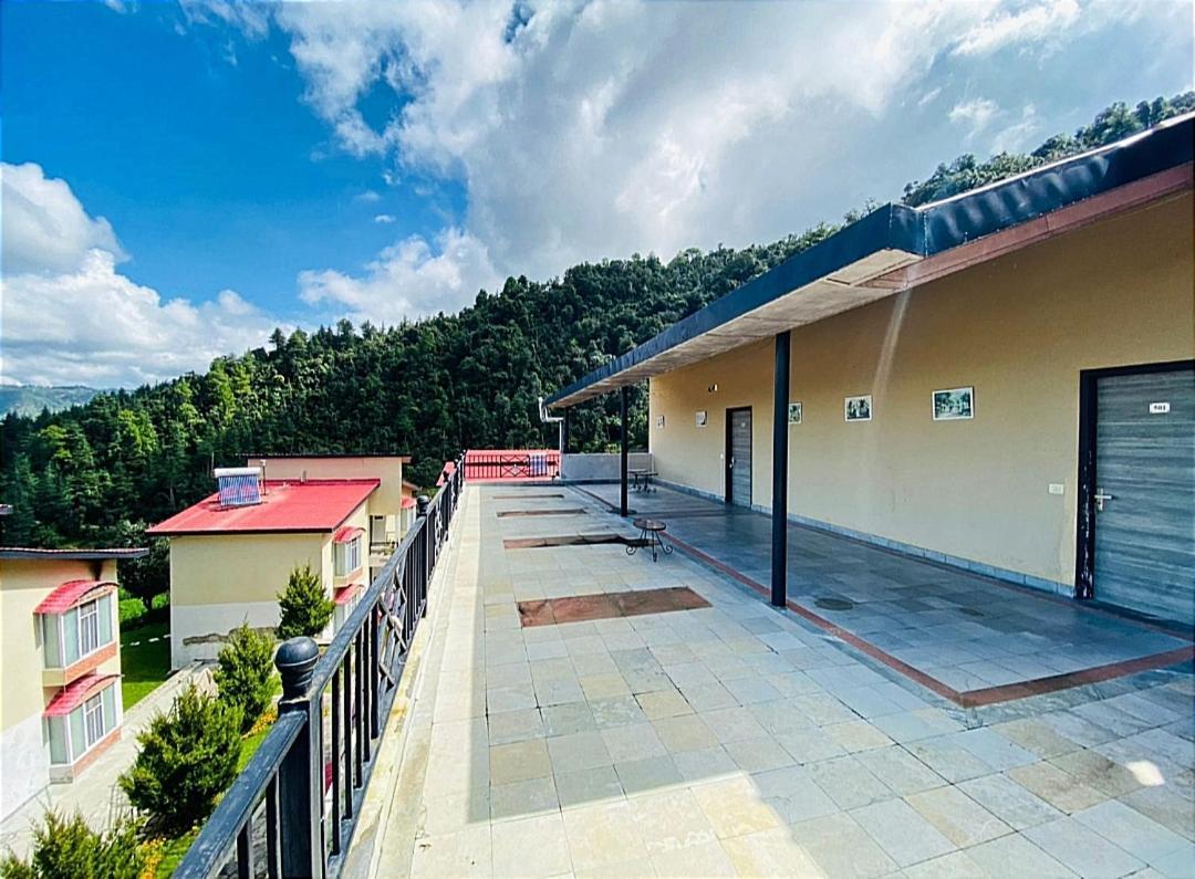 Mist N Meadows Resort Rājgarh 外观 照片