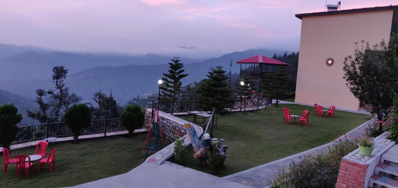 Mist N Meadows Resort Rājgarh 外观 照片