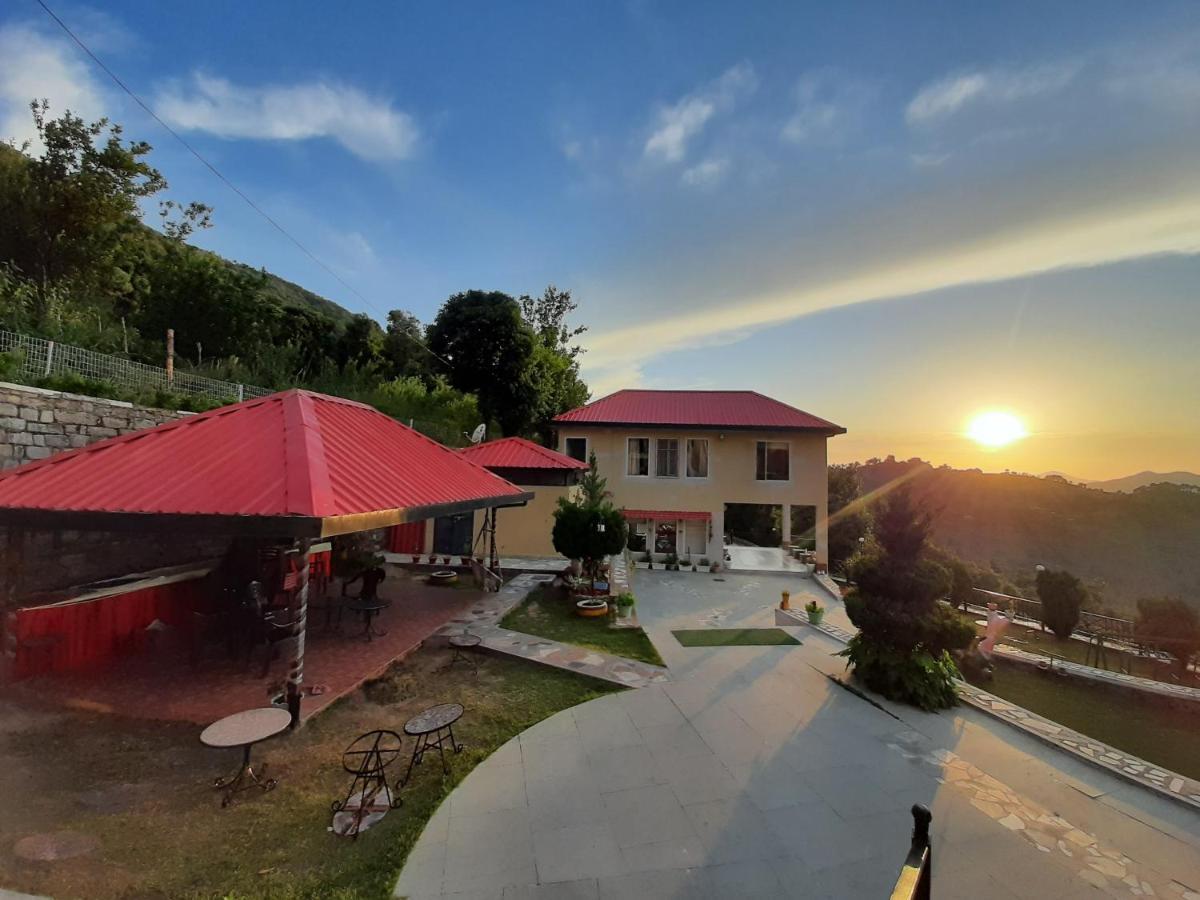 Mist N Meadows Resort Rājgarh 外观 照片