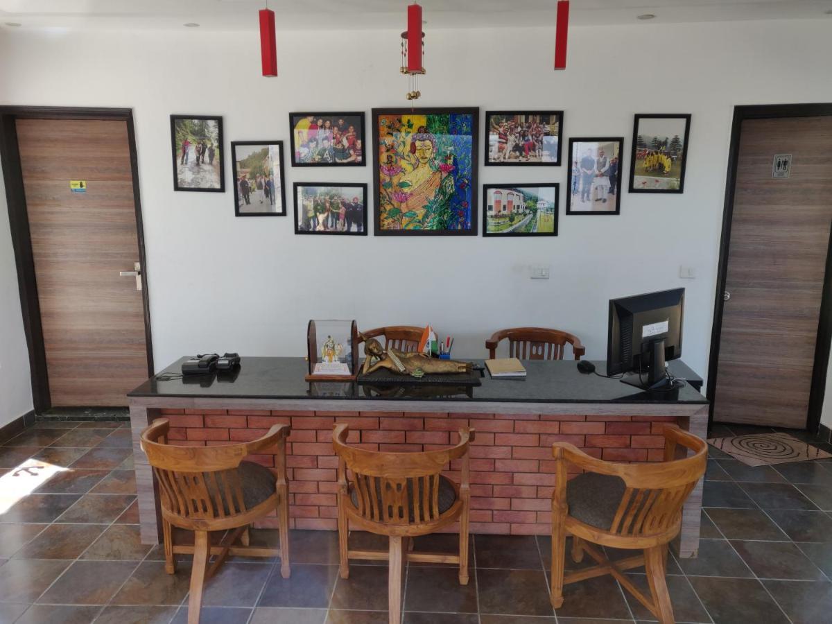 Mist N Meadows Resort Rājgarh 外观 照片